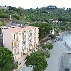 Riviera Lido Hotel